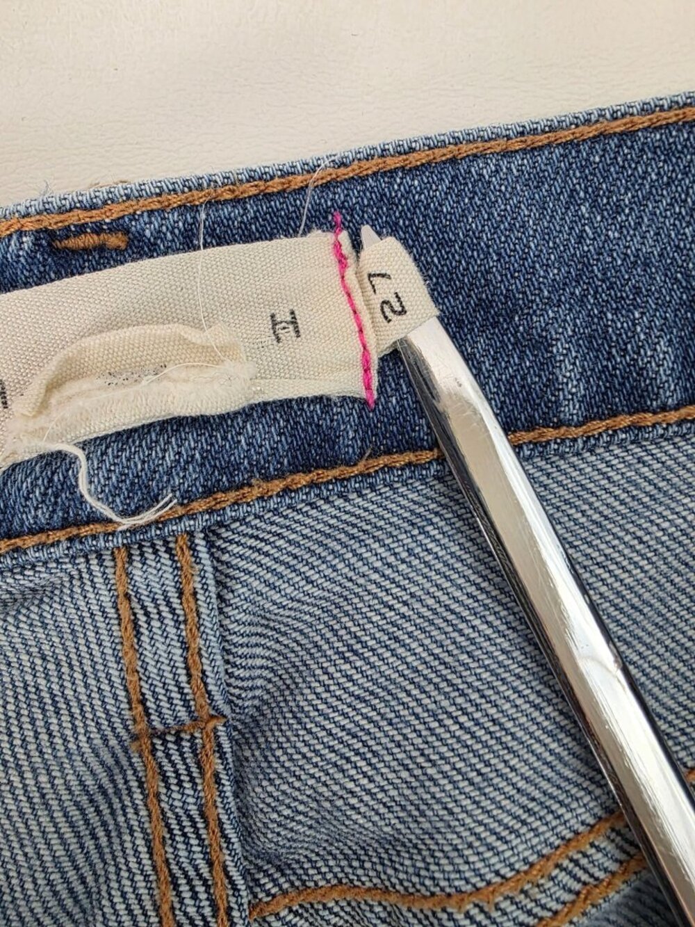 Hatch Distressed Maternity Denim Jean Shorts Frayed Hem Side Panels Size 27 - Picture 4 of 15